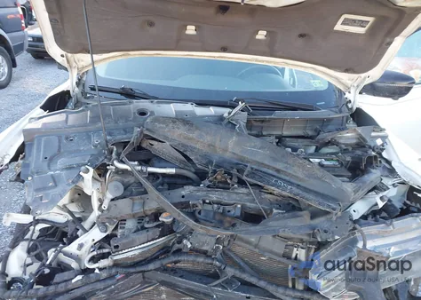 2018 Nissan Rogue Sv z USA, uszkodzony, nr VIN 5N1AT2MV8JC752358